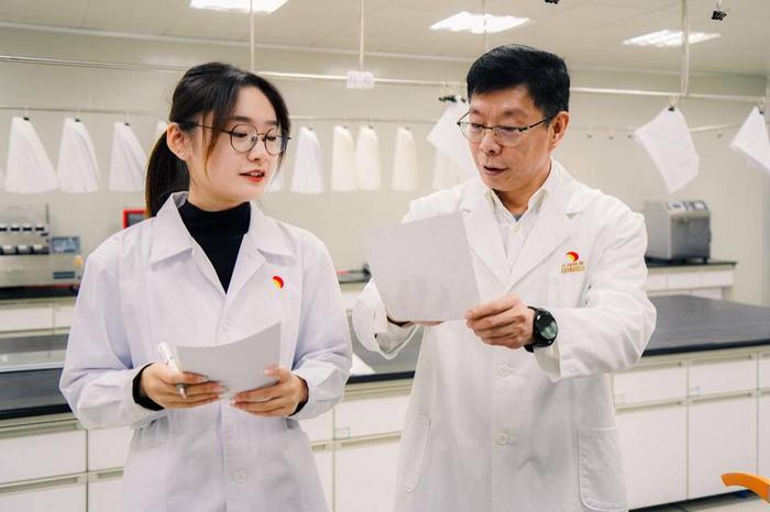 太陽紙業(yè)應廣東:當好&ldquo;領頭雁&rdquo;,讓企業(yè)涌動創(chuàng)新力